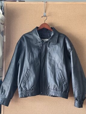 Vintage Comint For Men Black Leather Bomber Jacket Size L